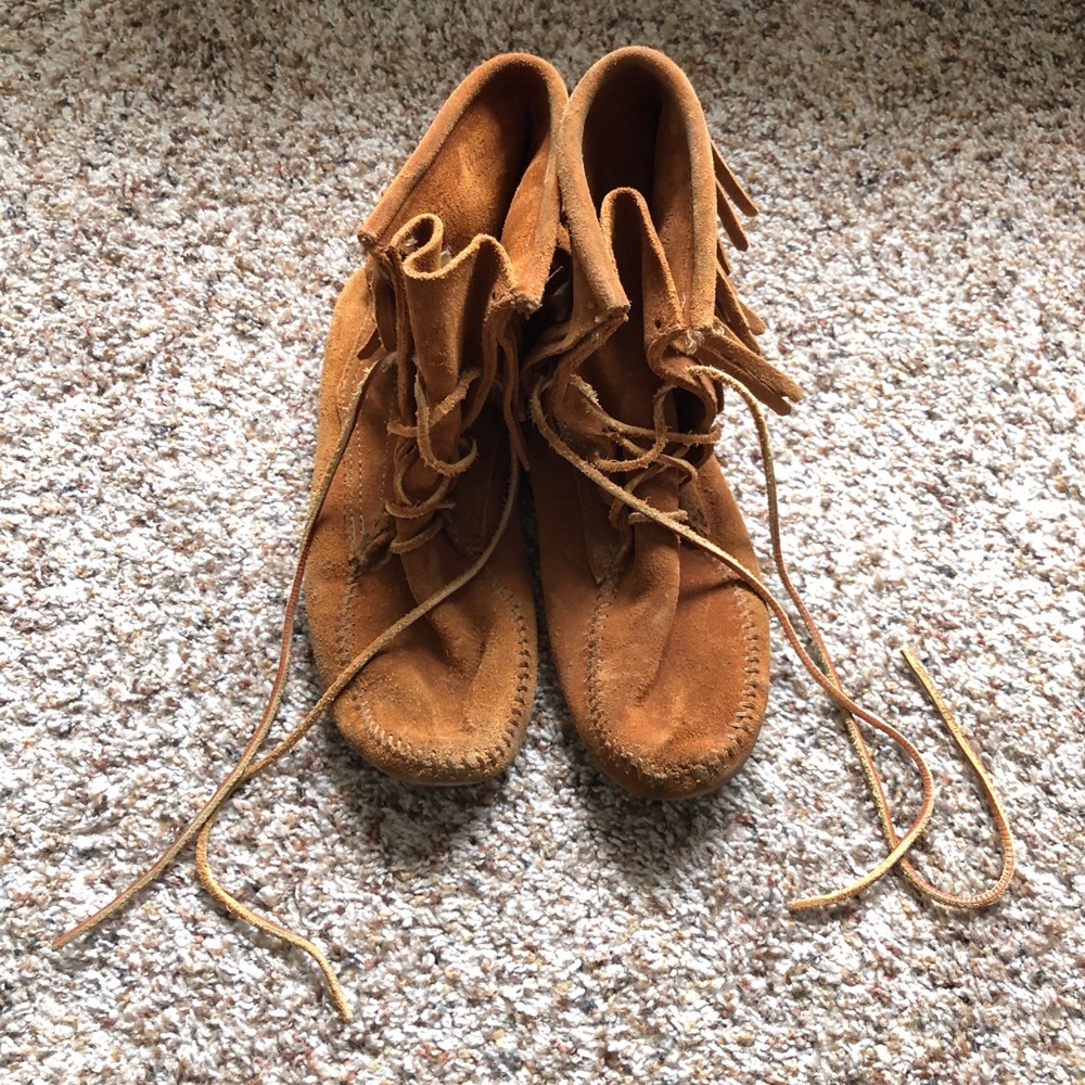 Minnetonka Moccasin Booties - Suede Leather - 9